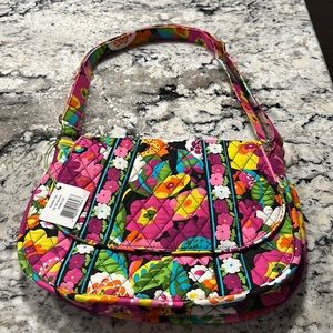 New - Vera Bradley purse with magnetic closure